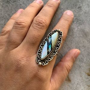 Vintage Handmade Zuni Mother Of Pearl Ring